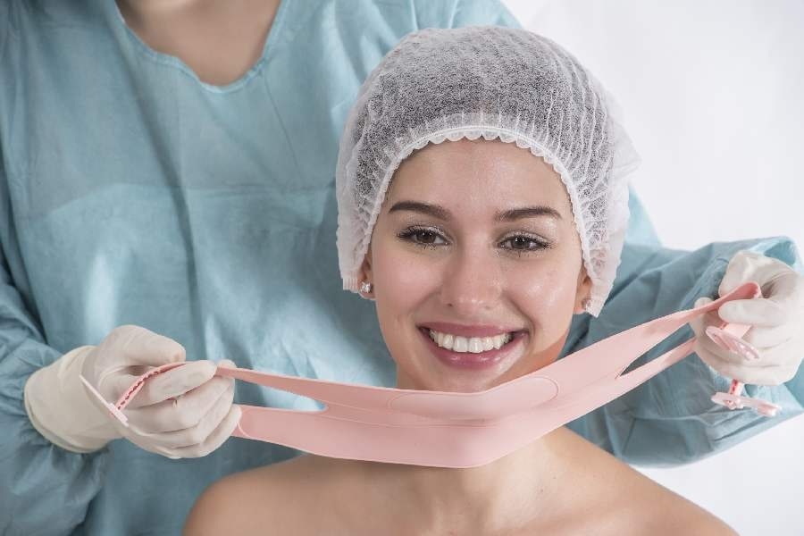 Một số lưu ý khi thực hiện căng da - nâng cơ da mặt