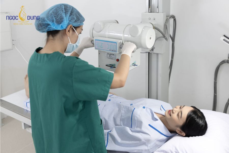Phẫu thuật căng da trán có đau không? Những ai nên thực hiện? 9 Khách hàng được chỉ định xét nghiệm máu, kiểm tra huyết áp và các cận lâm sàng cần thiết