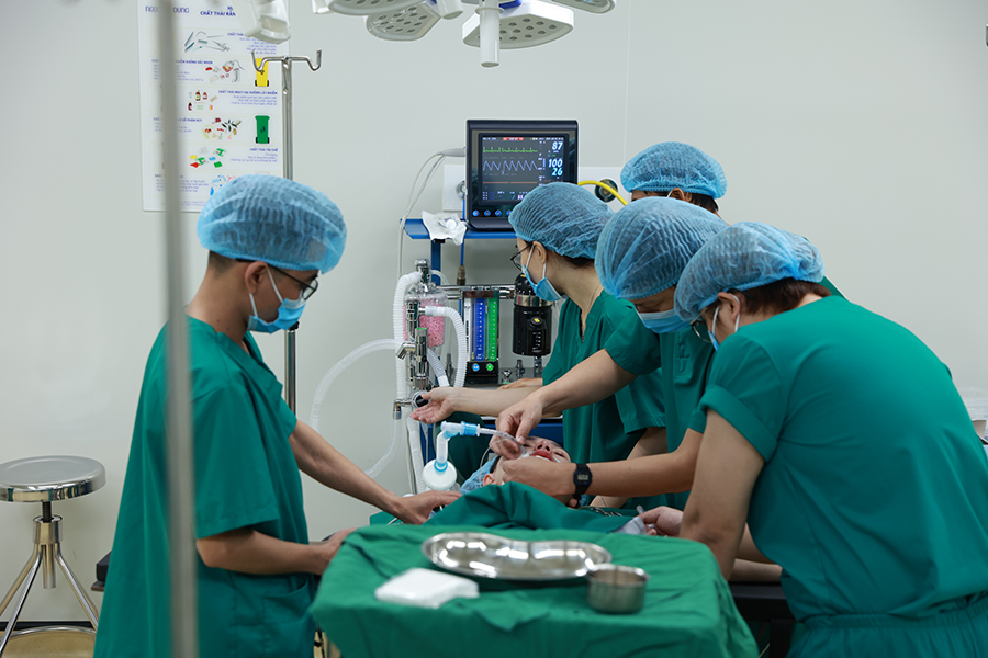 Phẫu thuật thu gọn ngực phì đại tại BVTM Ngọc Dung