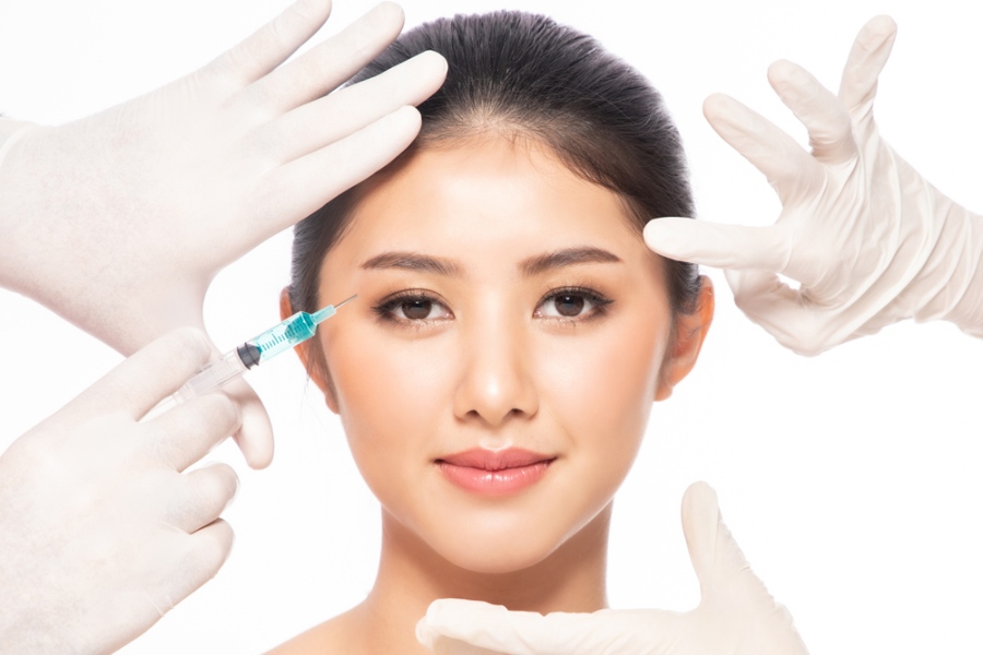 bơm mỡ tự thân vào hốc mắt