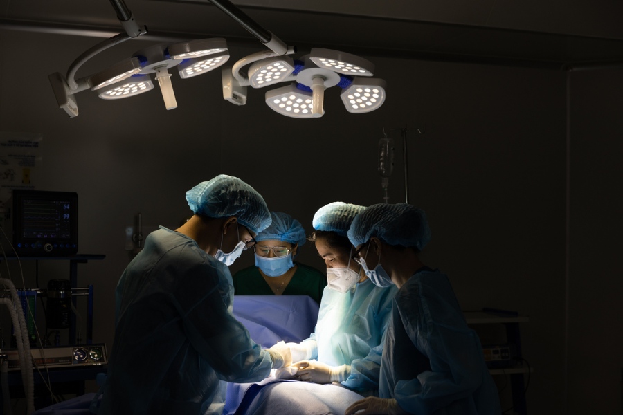 Cắt sửa sẹo xấu, tái tạo làn da mịn màng tại BVTM Ngọc Dung