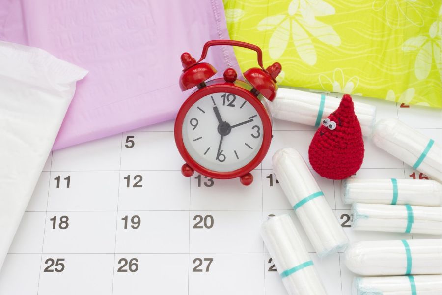 Phụ nữ đang trong chu kỳ kinh nguyệt nên trì hoãn hút mỡ bắp tay