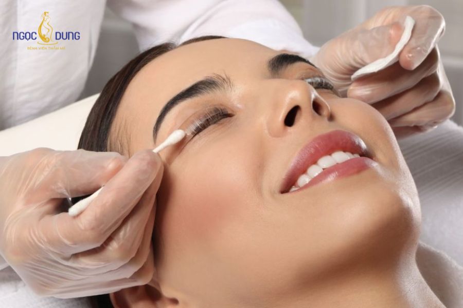 Nhấn mí mắt: Thông tin cần biết từ A–Z trước khi nhấn mí 11 Giải pháp bấm mí chỉ mang lại hiệu quả tối ưu cho những đôi mắt trẻ trung, có rất ít da chùng và mỡ thừa
