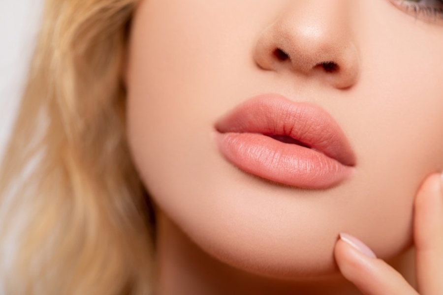 Tùy thuộc vào hình dáng khuôn mặt và sở thích cá nhân, mỗi người sẽ có lựa chọn riêng cho mình để sở hữu đôi môi đẹp nhất.