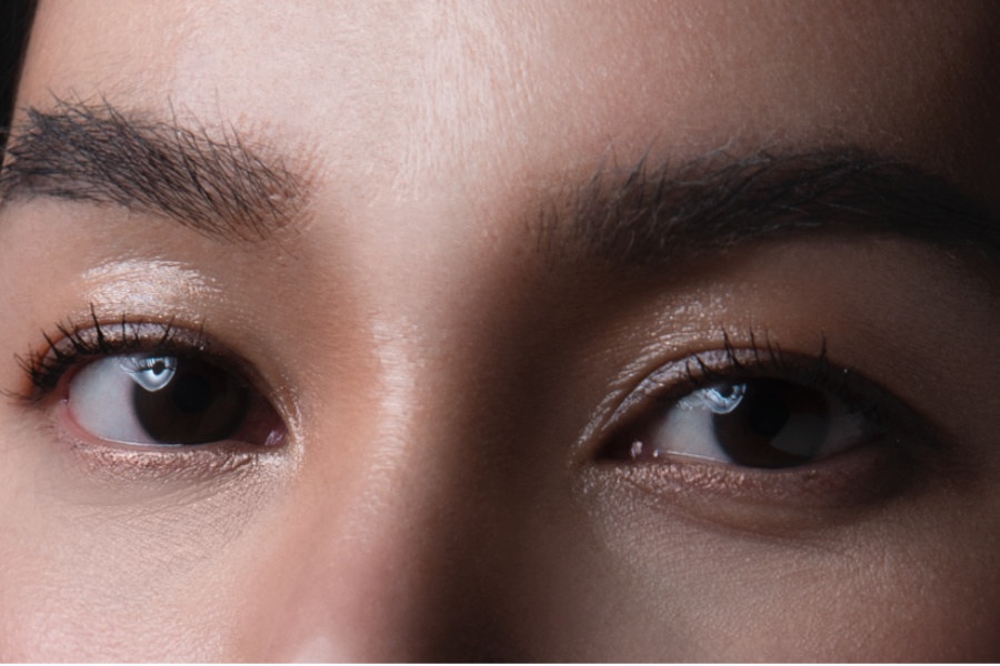 Cần lưu ý điều gì trước khi thực hiện nhấn mí mắt?