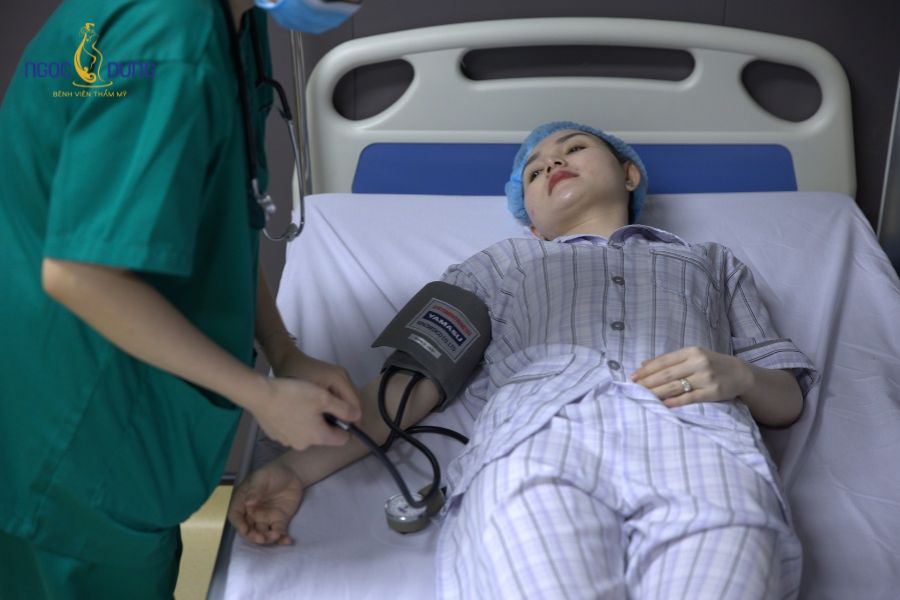 Nhấn mí mắt: Thông tin cần biết từ A–Z trước khi nhấn mí 15 Quy trình nhấn mí mắt tại Ngọc Dung được thực hiện tại phòng vô trùng, đảm bảo các tiêu chuẩn Bộ Y Tế
