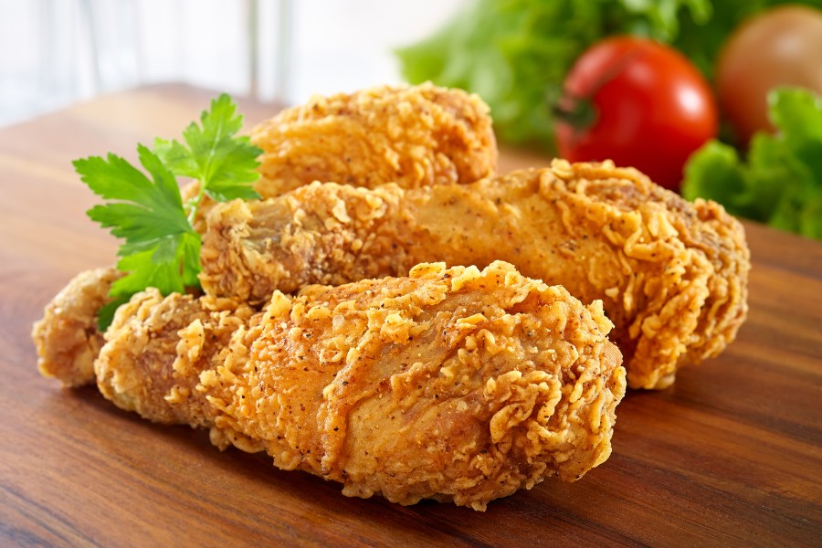 Kiêng các loại thực phẩm như thịt gà sau khi sửa môi hỏng