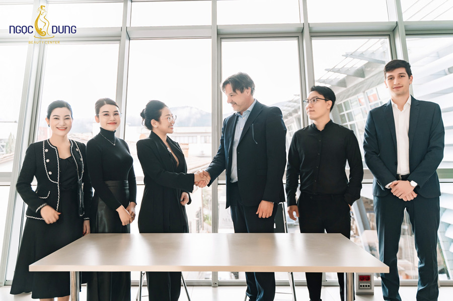 25 nam vi phu nu viet