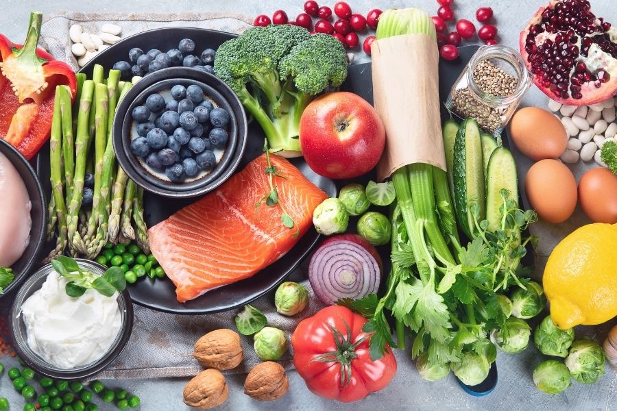 Vitamin A và C giúp da nhanh chóng được phục hồi và liền lại