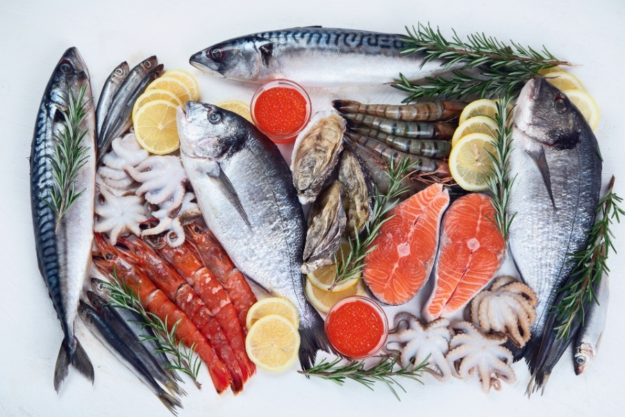 Histamin trong các loại hải sản có nguy cơ hình thành các nốt mụn ngứa, viêm nhiễm ở vùng mũi sau phẫu thuật.