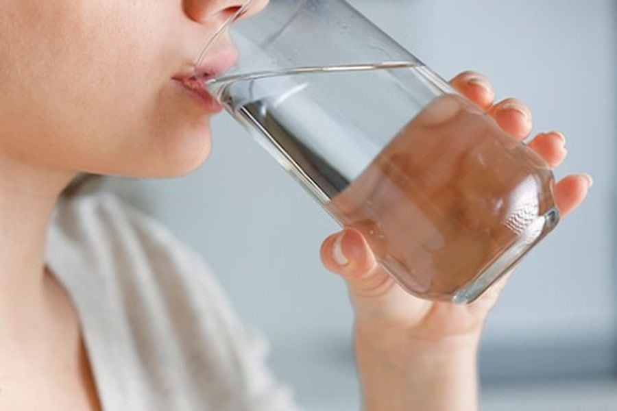 TOP 7+ cách giảm sưng mắt sau cắt mí và lưu ý nên biết 14 Nên uống nhiều nước sau khi cắt mí mắt