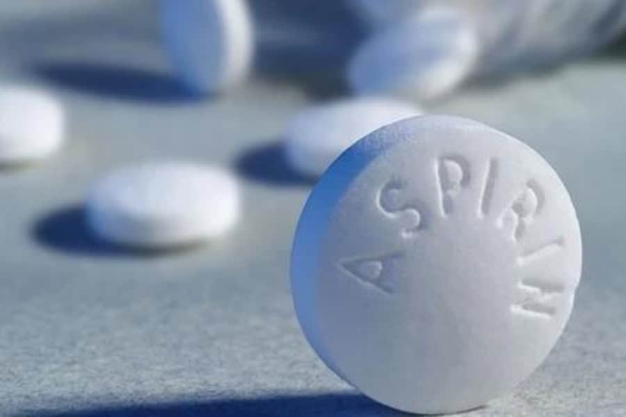 Tiêm chất làm đầy độn mô. Những điều cần biết trước khi thực hiện 25 Trước khi tiêm filler độn mô nên ngừng sử dụng thuốc aspirin