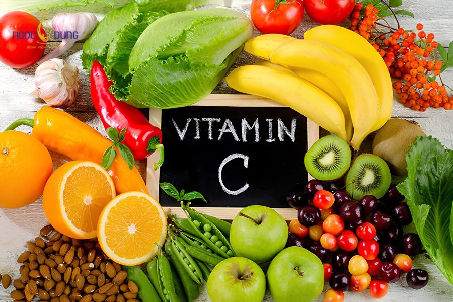 Nhấn mí mắt nên kiêng ăn gì để mau lành, tránh bị sẹo? 20 Xây dựng thực đơn giàu vitamin và đạm lành tính từ thịt heo nạc, trái cây họ cam quýt giúp nếp mí nhanh gom phom chuẩn đẹp