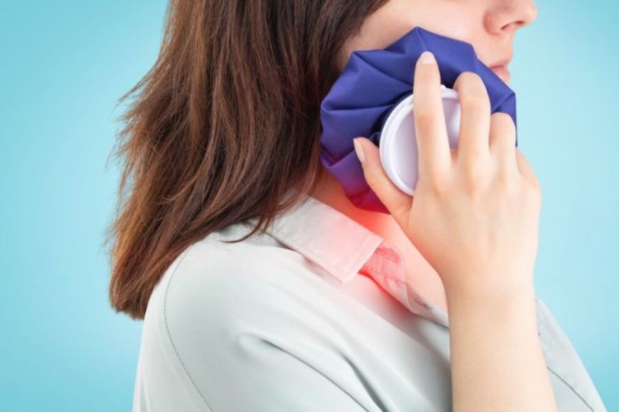 Tiêm tan filler bị sưng phải làm sao? Cách giảm sưng hiệu quả 12 Chườm lạnh giúp giảm sưng sau khi tiêm tan filler