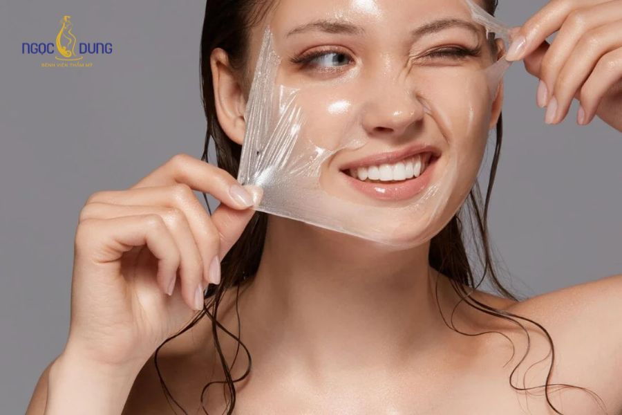 Tiêm botox xóa nhăn là gì? Ưu & nhược điểm và lưu ý cần biết 18 Không thực hiện peel da hay các thủ thuật làm đẹp khác trong 2 tuần sau tiêm botox