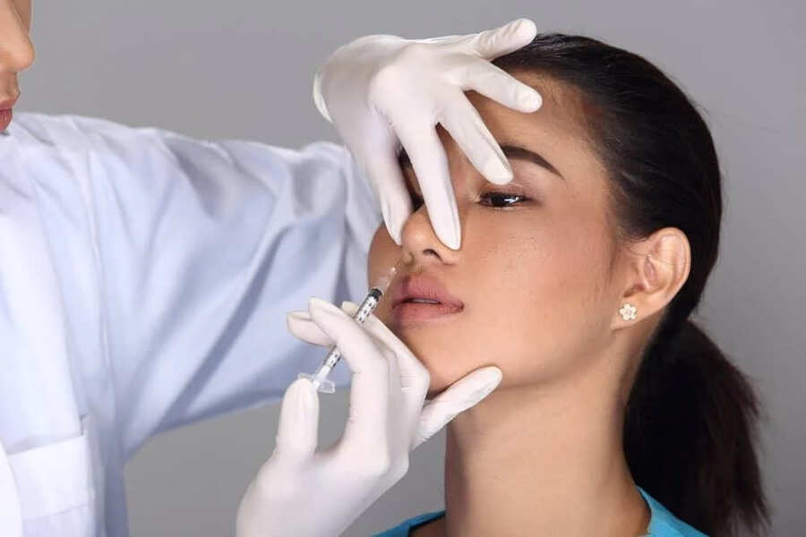 Phẫu thuật nâng mũi là gì? Các phương pháp phổ biến hiện nay 9 Nâng mũi bằng Filler là phương pháp mang lại hiệu quả nhanh chóng trong thời gian ngắn