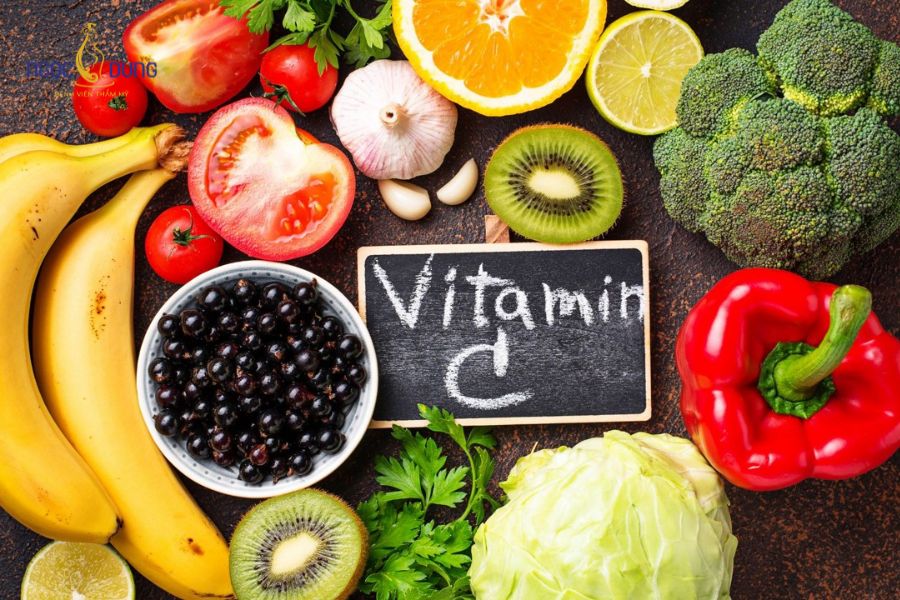 Tiêm tan filler bao lâu thì hết sưng? Mẹo giảm sưng hiệu quả 14 Nên bổ sung các loại quả giàu Vitamin C để tăng cường trao đổi chất, giúp filler đào thải nhanh chóng