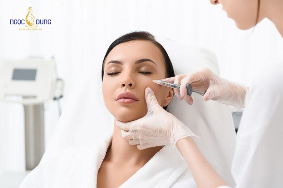 Tiêm botox có hại không? Những lưu ý giảm các biến chứng? 8 Tiêm botox cũng có thể gặp biến chứng nếu người tiêm bị dị ứng với thành phần có trong thuốc