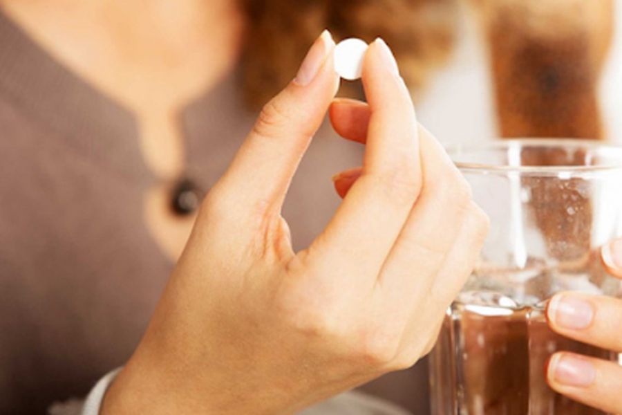 Tiêm tan filler bị sưng phải làm sao? Cách giảm sưng hiệu quả 13 Uống thuốc và chăm sóc theo chỉ định của bác sĩ