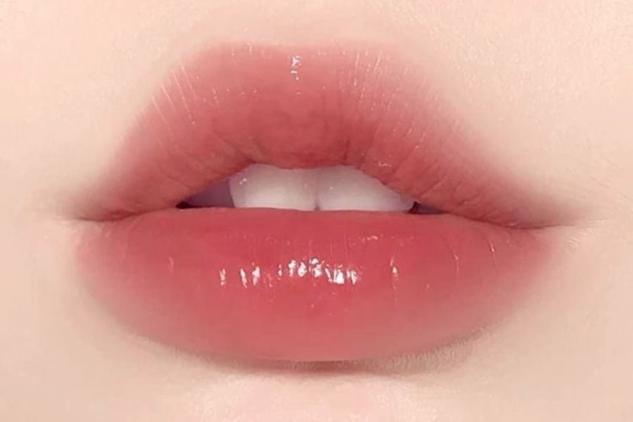 TOP 10+ dáng môi tiêm filler đẹp tự nhiên và HOT TREND hiện nay 12 Môi cherry là một trong các dáng môi tiêm filler được giới trẻ yêu thích