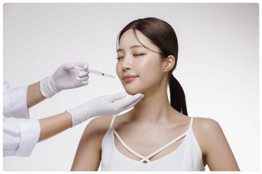 Tiêm botox gọn hàm bao nhiêu cc? Những yếu tố ảnh hưởng 18 Sau 2–4 tuần, đường nét khuôn mặt trở nên hài hòa và mềm mại hơn