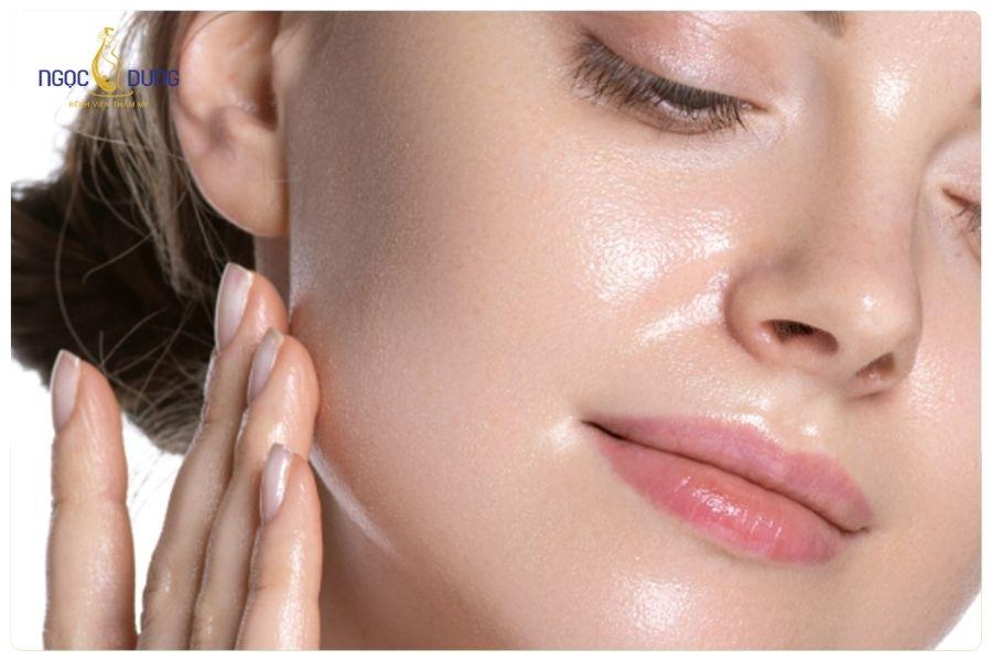 Tiêm meso giá bao nhiêu? Bảng giá tiêm meso 2026 14 Tiêm mesotherapy giúp làn da trông căng bóng và tươi tắn hơn