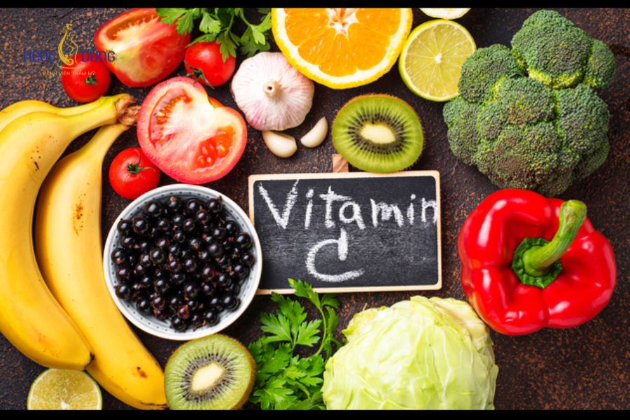 Nâng ngực bao lâu thì hết sưng? Cách chăm sóc ngực mềm 17 Chế độ dinh dưỡng giàu vitamin C, E và protein hỗ trợ tối đa quá trình tái tạo mô tổn thương