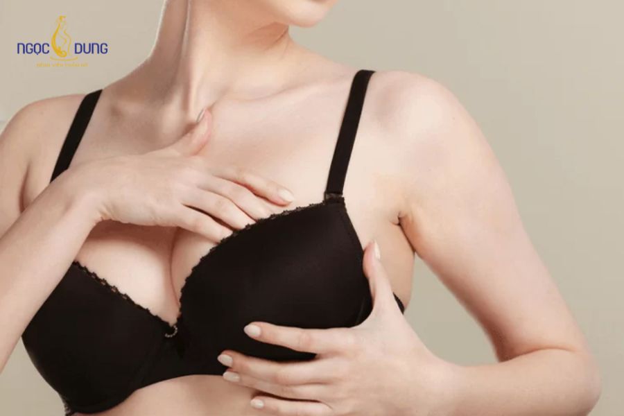 Cách ngồi dậy sau nâng ngực an toàn, đúng cách chuẩn 17 Lựa chọn trang phục thoáng mát và công việc nhẹ nhàng sau khi quay lại làm việc