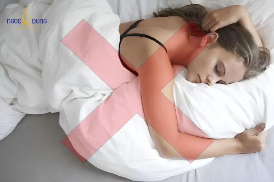 Nâng ngực bao lâu thì được nằm nghiêng? Tư thế ngủ chuẩn 14 Lựa chọn tư thế ngủ đúng chuẩn y khoa hỗ trợ quá trình phục hồi diễn ra nhanh chóng và an toàn