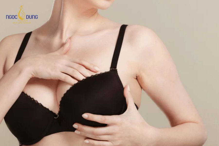 Top 15 bài tập nâng ngực, tăng vòng 1 săn chắc tại nhà 16 Người có nền tảng mô tuyến vú ít hoặc mô mỡ mỏng sẽ khó thay đổi đáng kể kích thước vòng 1 chỉ bằng tập luyện
