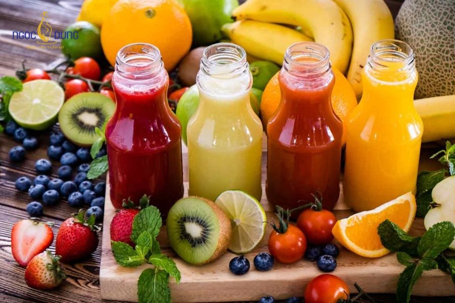 Cách chăm sóc sau nâng ngực giúp hồi phục nhanh chóng 13 Tăng cường uống nước lọc và sinh tố hoa quả mọng nước