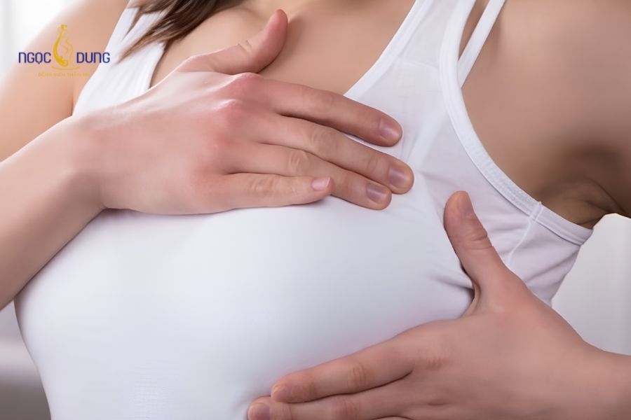 Tại sao nâng ngực bị bao xơ? Dấu hiệu và cách khắc phục 15 Dấu hiệu bao xơ cấp độ 4 gây đau nhức liên tục và biến dạng khuôn ngực rõ rệt