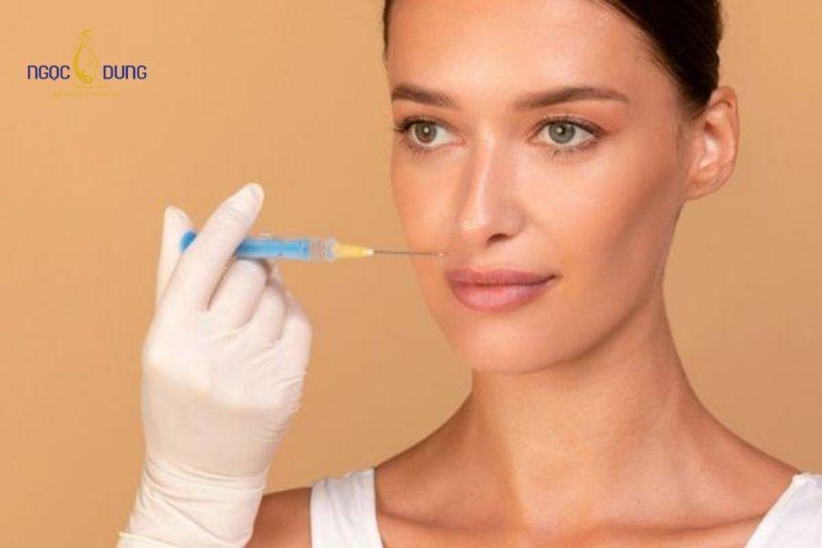 Tiêm filler rãnh cười bị sưng có gây nguy hiểm không? 11 Kỹ thuật tiêm sai lớp mô của người thực hiện thiếu chuyên môn làm gia tăng nguy cơ tắc mạch