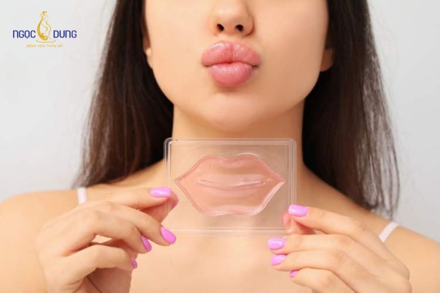 Tiêm filler môi giữ được bao lâu? Bí quyết giữ dáng môi 16 Quá trình ủ tê y khoa cẩn thận giúp khách hàng cảm thấy dễ chịu trong suốt thời gian tiêm