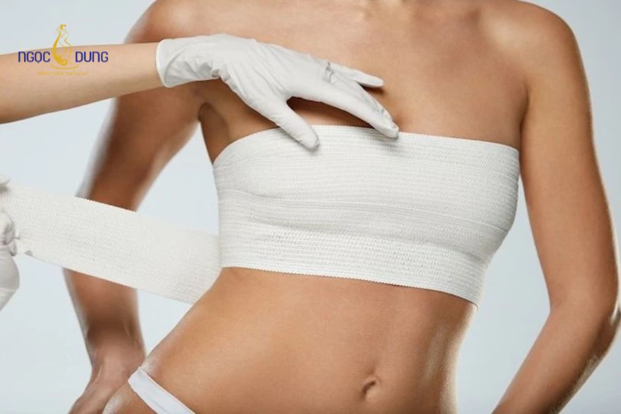 Nên nâng ngực túi tròn hay giọt nước? Lời khuyên chuyên gia 9 Quy trình chăm sóc hậu phẫu chuẩn y khoa giúp vết mổ nhanh lành và ngực gom phom đẹp