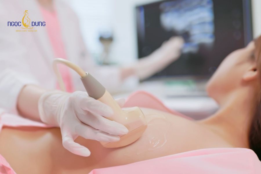Tại sao nâng ngực bị bao xơ? Dấu hiệu và cách khắc phục 22 Tái khám định kỳ kết hợp siêu âm tầm soát sớm dấu hiệu bao xơ cấp độ nhẹ