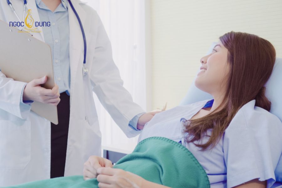 Nâng ngực có được ăn thịt gà không? Nên kiêng bao lâu? 17 Tuân thủ quy trình chăm sóc hậu phẫu theo chỉ dẫn của Bác sĩ Bệnh viện Thẩm mỹ Ngọc Dung
