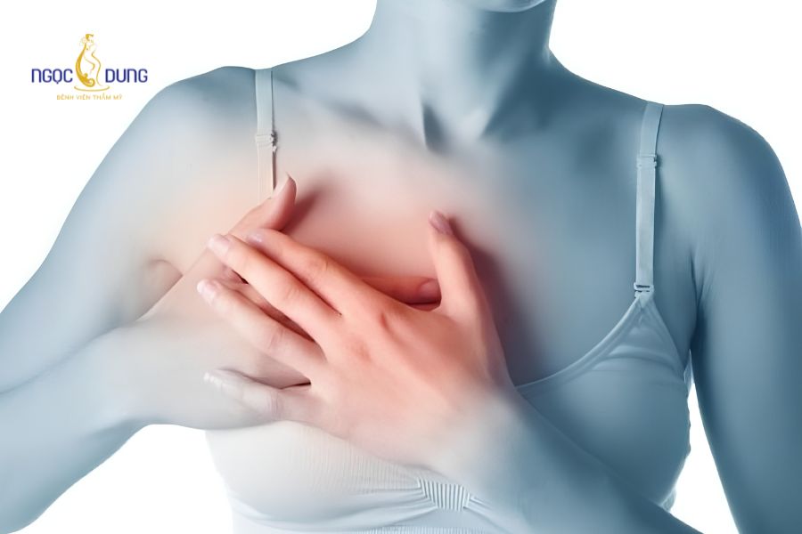 Nâng ngực có nguy hiểm không? Giải đáp và cảnh báo rủi ro 15 Vùng da ngực sưng đỏ kéo dài trên 7 ngày là dấu hiệu cảnh báo nhiễm trùng hậu phẫu