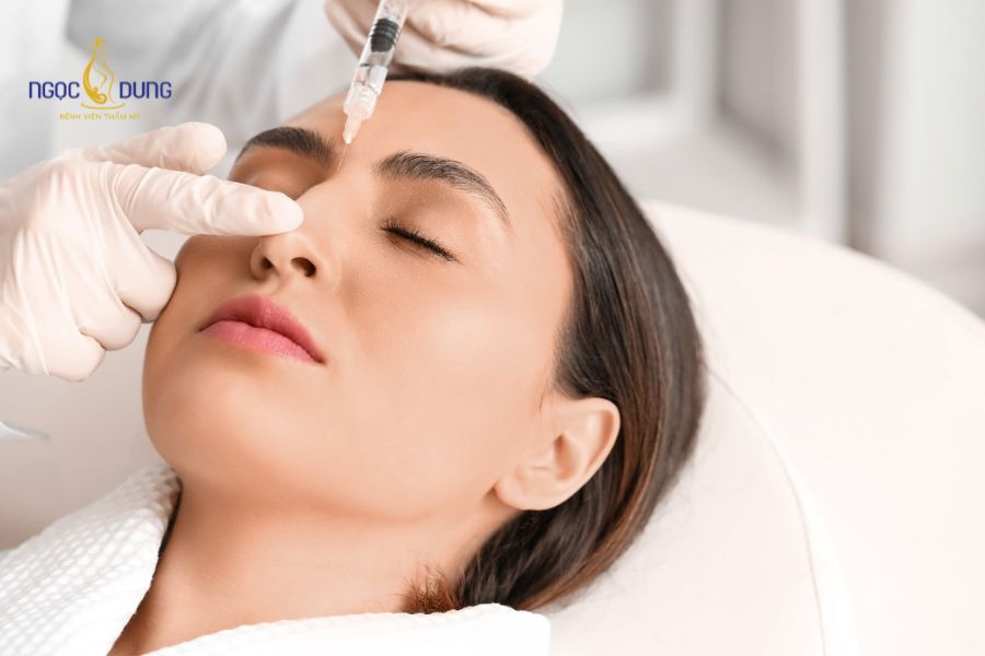 Giá tiêm filler mũi bao nhiêu? Bảng giá cập nhật mới 15 Xác định liều lượng cc filler chính xác dựa trên độ dày da và cấu trúc xương mũi riêng biệt