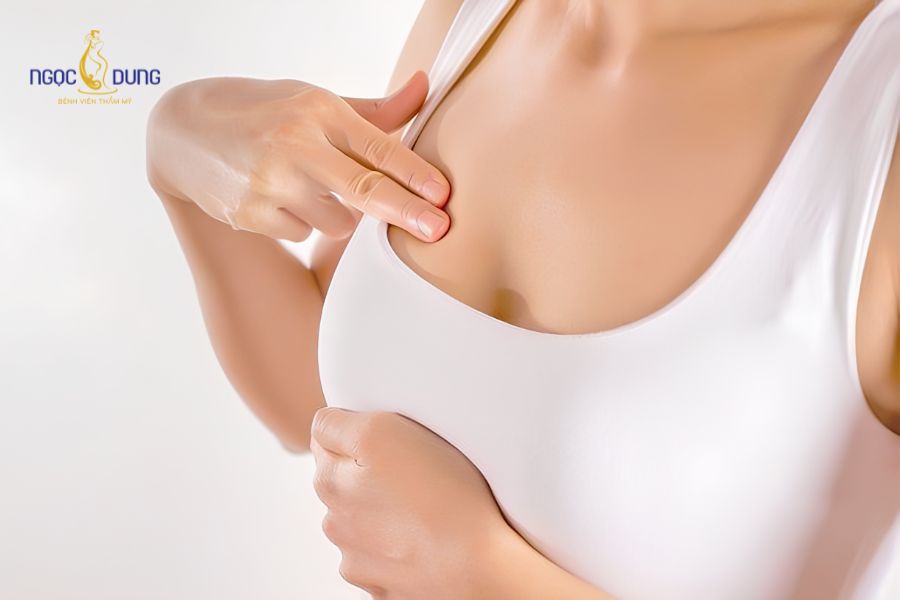 Nâng ngực bị nhiễm trùng: Dấu hiệu và cách xử lý an toàn 13 Yếu tố cơ địa kết hợp sử dụng túi độn kém chất lượng gây áp lực xấu lên mô ngực