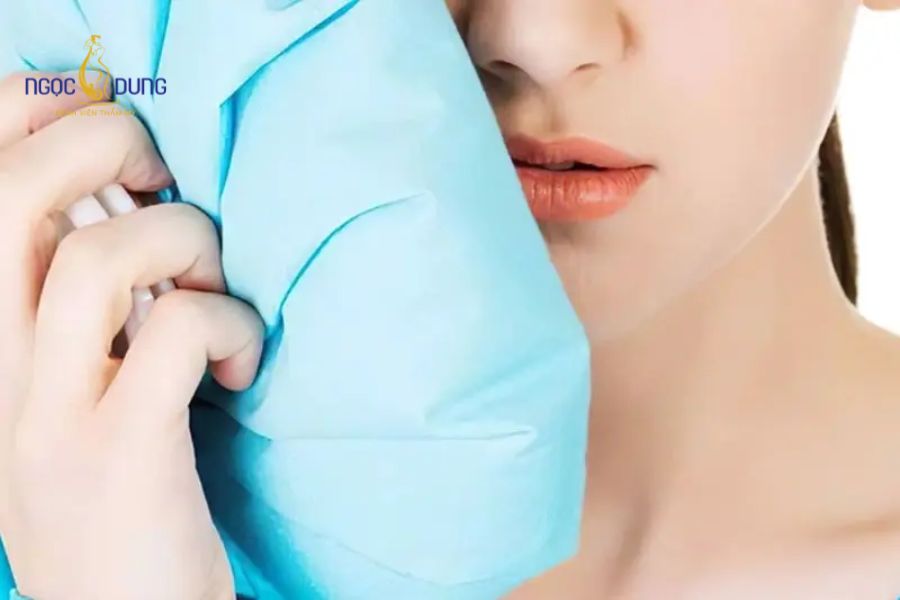 Filler Juvederm giá bao nhiêu tiền 1cc? Bảng giá 2026 15 Chườm lạnh nhẹ nhàng và kiêng cữ tác động lực mạnh để bảo vệ dáng filler